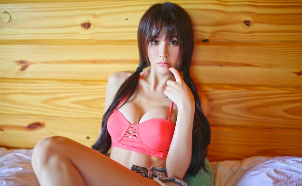 火辣身材美女Cheryl青树爆乳翘臀细腰美腿诱惑性感私房写真
