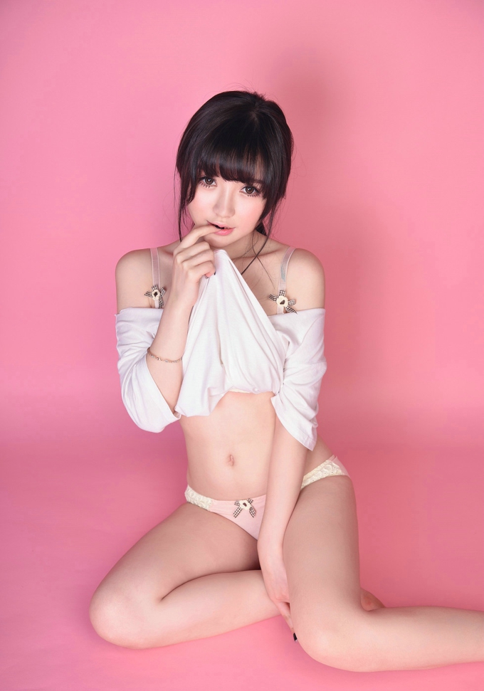 粉嫩少女米妮mini性感内衣迷人豪乳完美身材诱惑气质写真