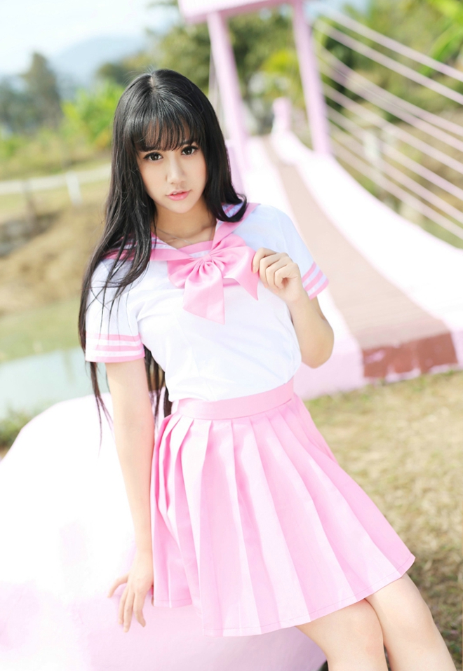 清纯性感制服校园美女清新唯美户外娇嫩诱惑写真