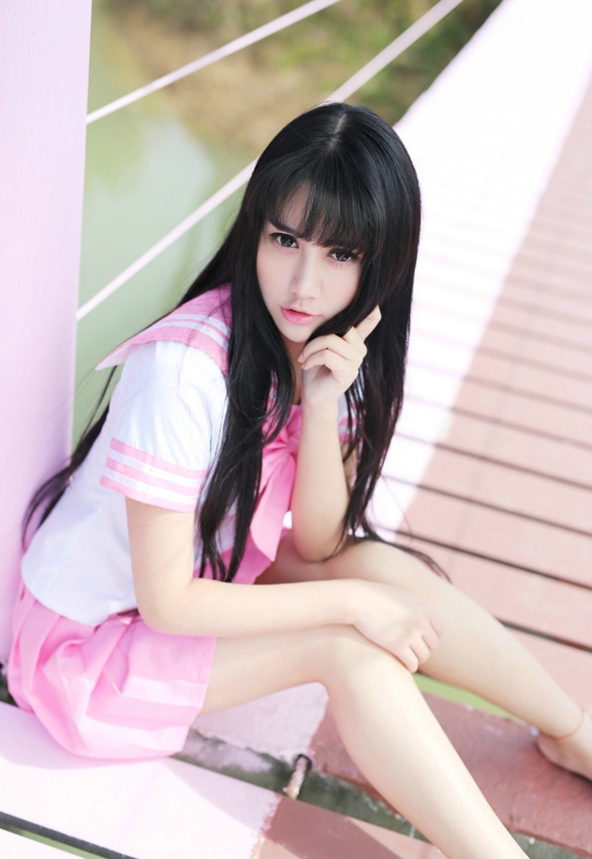 清纯性感制服校园美女清新唯美户外娇嫩诱惑写真