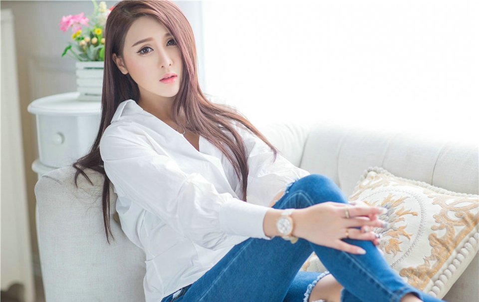 职业气质美女娜大少爺秀丽端庄性感诱人私房照