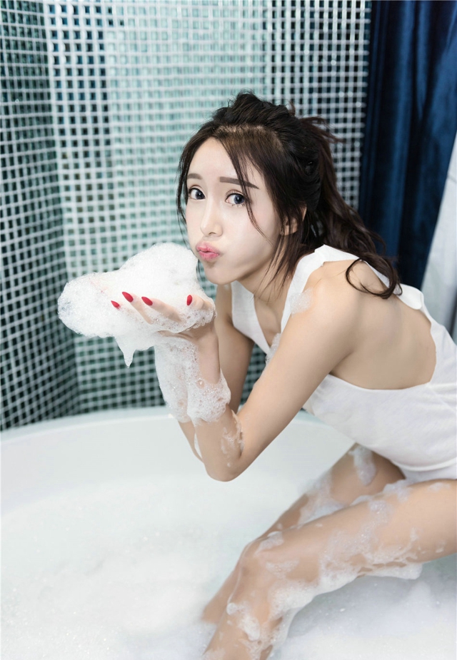 泡泡浴美女欧尼anne湿身性感销魂娇嫩美腿勾魂写真图片