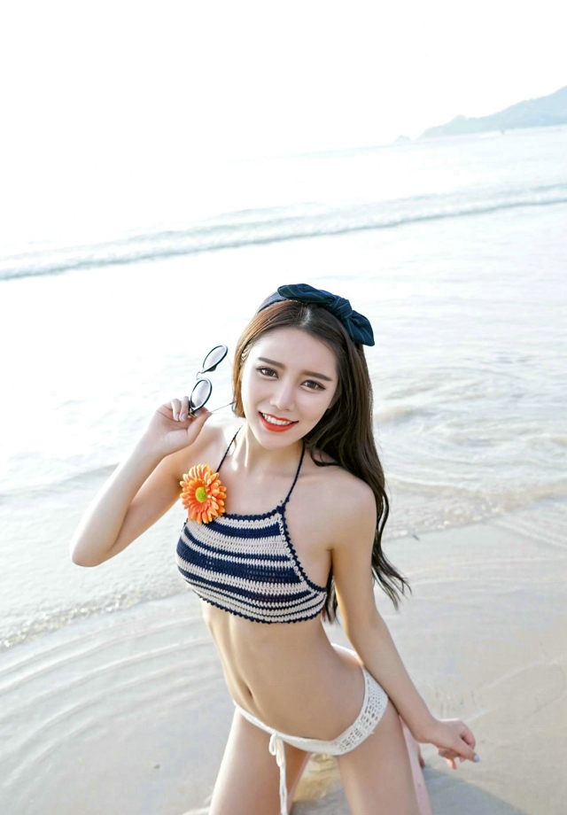 性感娇嫩95后美女模特徐妍馨Mandy普吉岛娇嫩写真