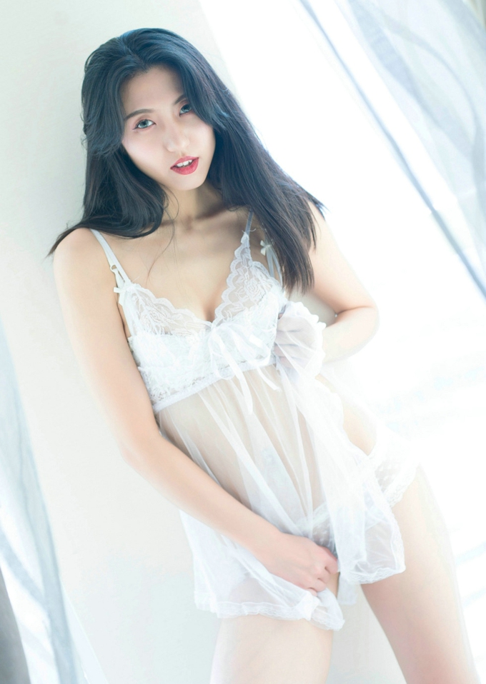 清纯女神嫩模大熙纯白蕾丝情趣内衣人妻性感迷人娇嫩妖娆私房诱惑写真