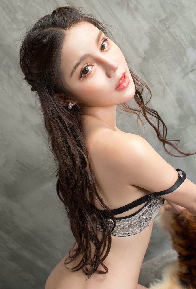 嫩模angrela拳击宝贝+浴缸里白嫩豪乳野性火辣诱惑写真