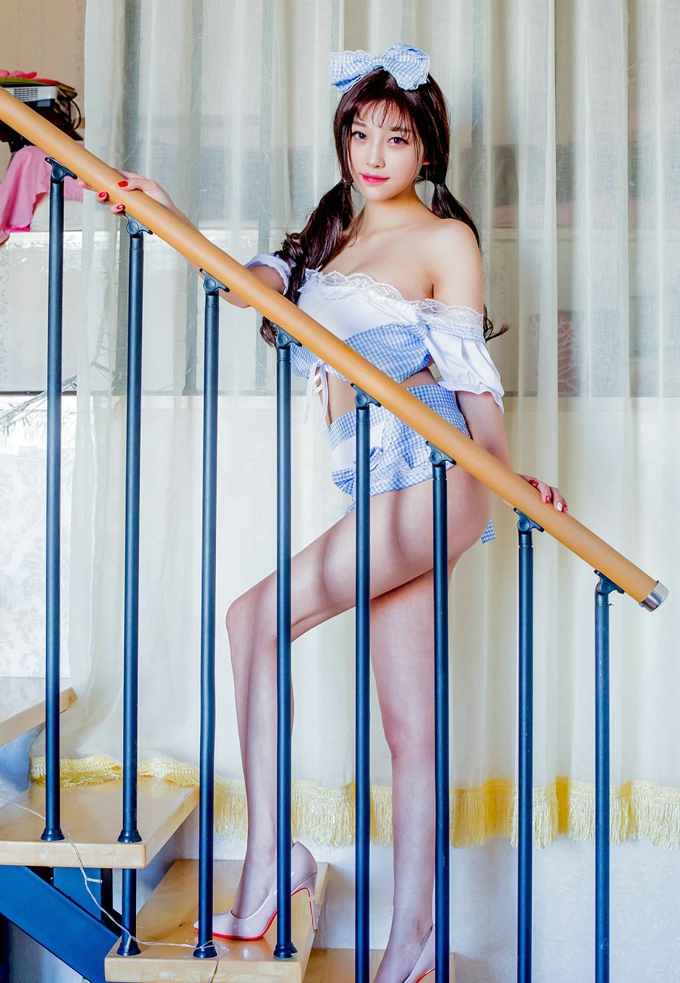清纯可爱杨晨晨sugar美腿娇巧写真
