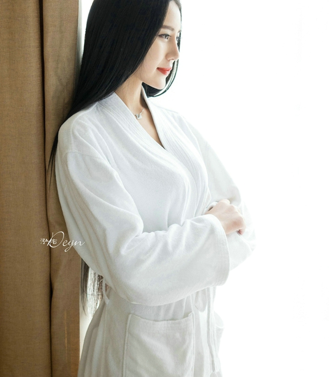 气质靓丽性感美女私房娇媚销魂诱惑写真