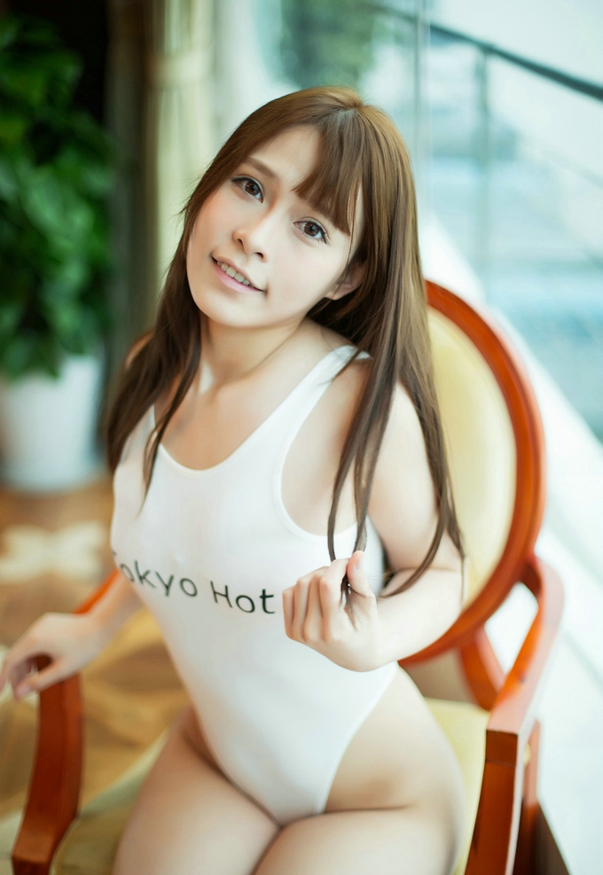 Carol酱性感比基尼诱惑迷人美乳翘臀勾魂妖娆妩媚写真