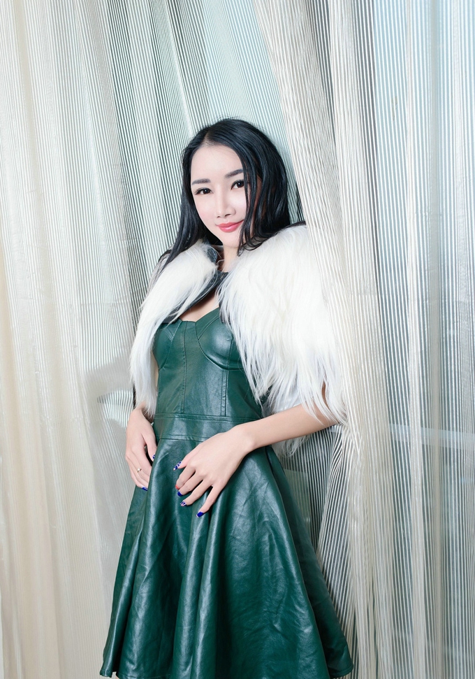 极品尤物婕西儿性感妖娆身材撩人姿势诱惑写真