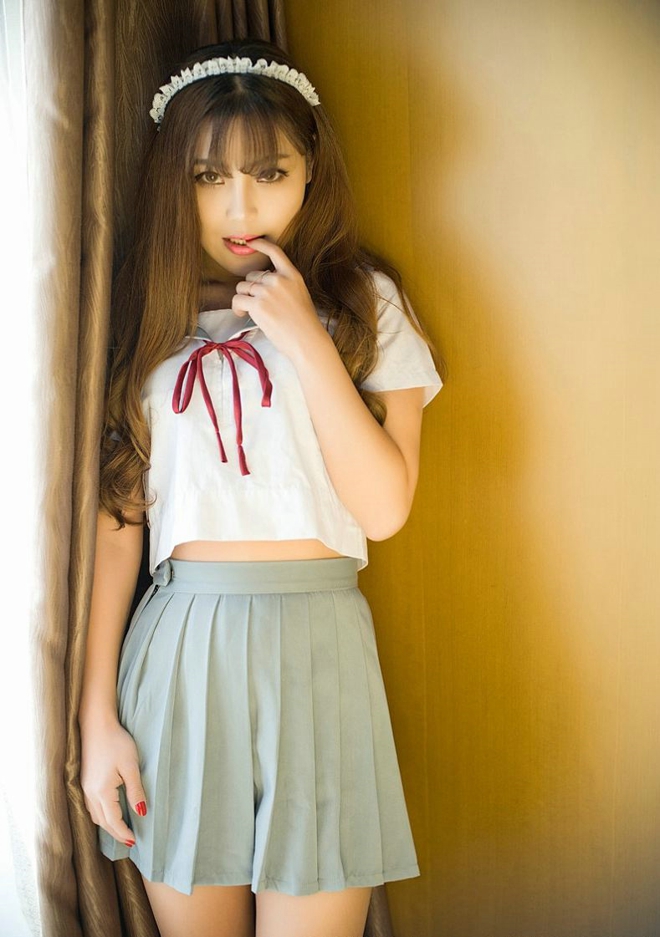 性感娇艳清纯学生妹少女周予然制服诱惑娇嫩撩人私房写真
