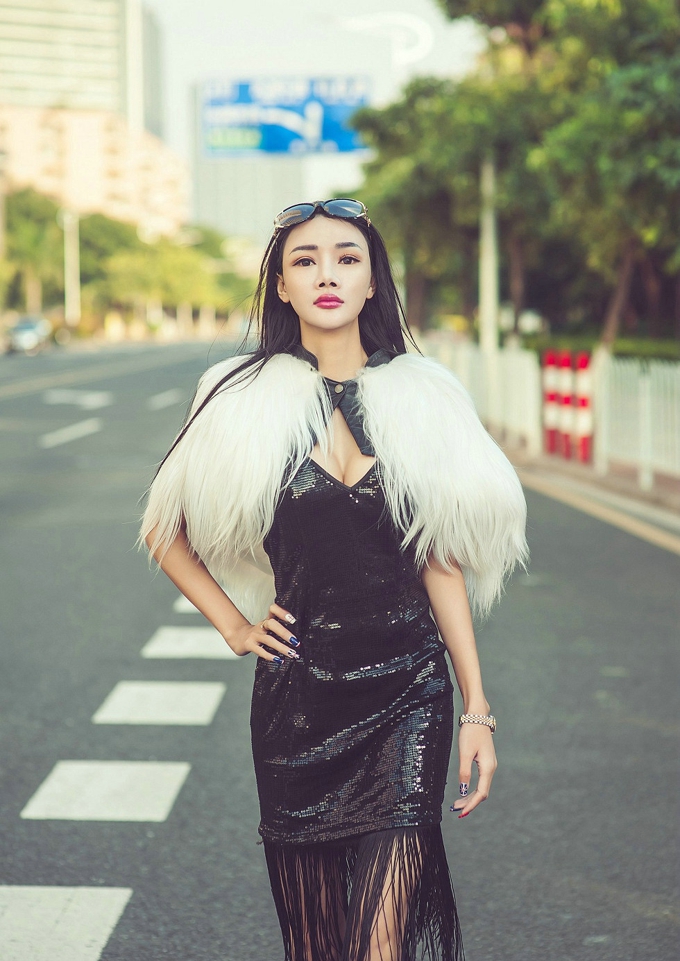 极品尤物女郎婕西儿性感诱惑完美身材美乳气质养眼私房写真