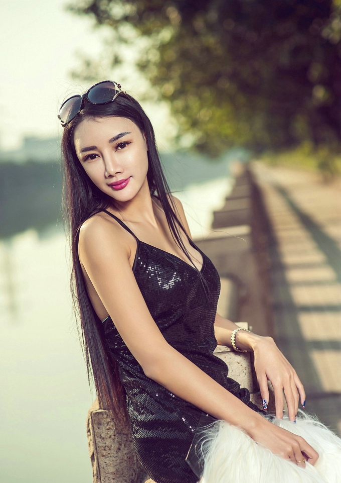 极品尤物女郎婕西儿性感诱惑完美身材美乳气质养眼私房写真