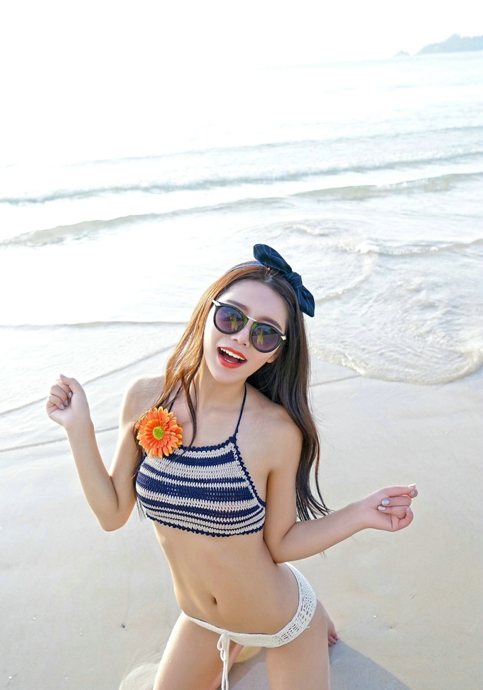 徐妍馨Mandyt性感比基尼湿身诱惑气质美腿美胸翘臀白嫩肌肤火辣写真