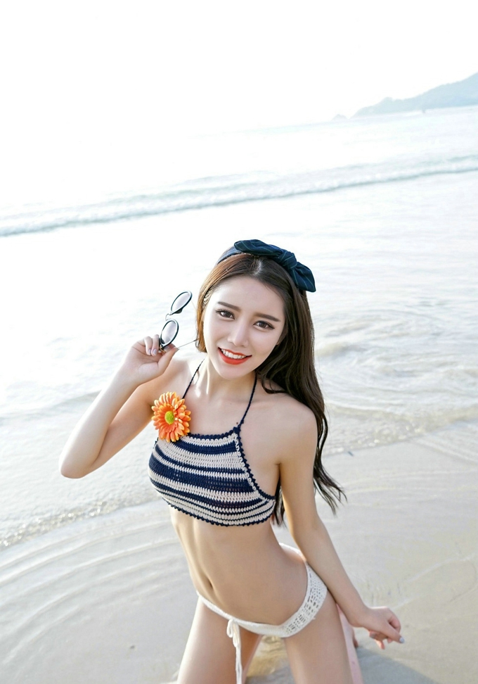 徐妍馨Mandyt性感比基尼湿身诱惑气质美腿美胸翘臀白嫩肌肤火辣写真