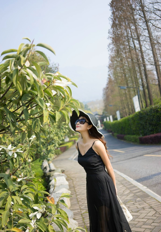 迷人风情长裙女神优雅性感写真