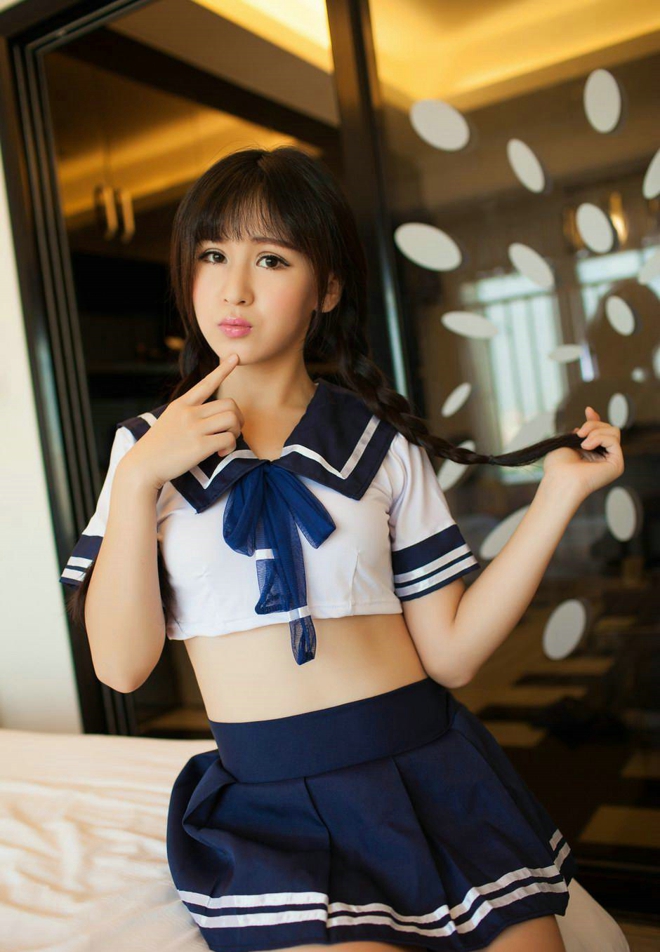 唐雨辰清纯制服性感娇媚诱惑挑逗写真