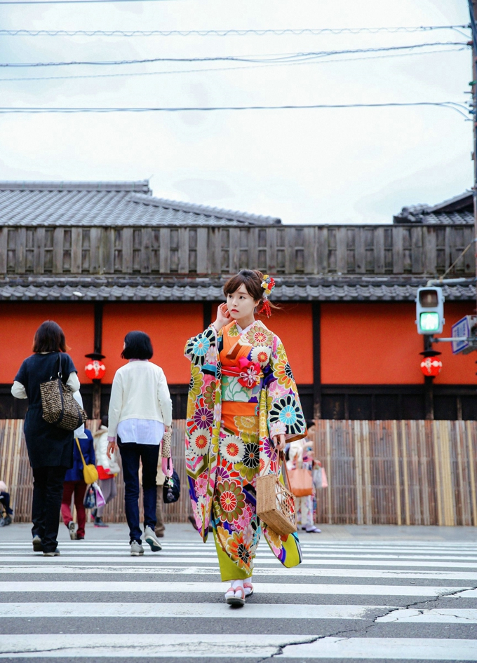 柳侑绮气质和服制服诱惑迷人妩媚写真