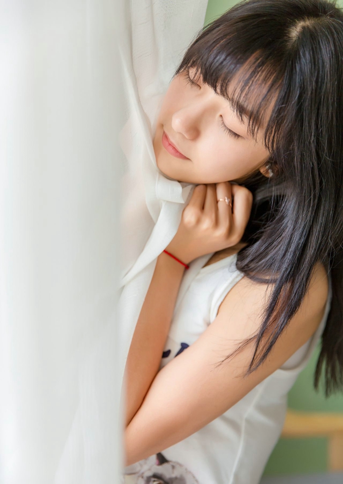 可爱少女迷人清纯诱惑美乳写真