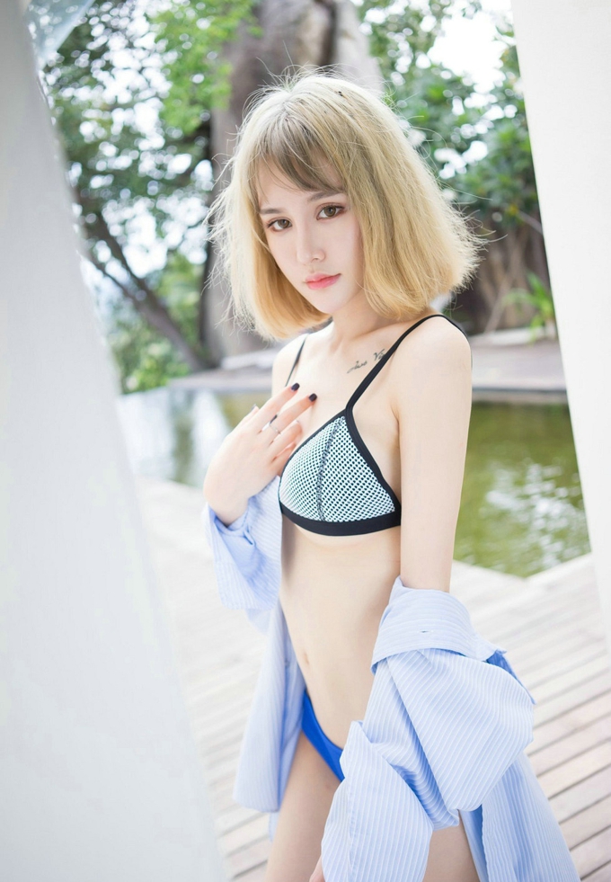 人气嫩模Cheryl青树性感诱惑美乳翘臀火辣身材撩人写真