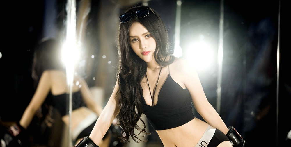 妖娆少妇陈迪娅性感巨乳丰润温香激情迷人诱惑写真
