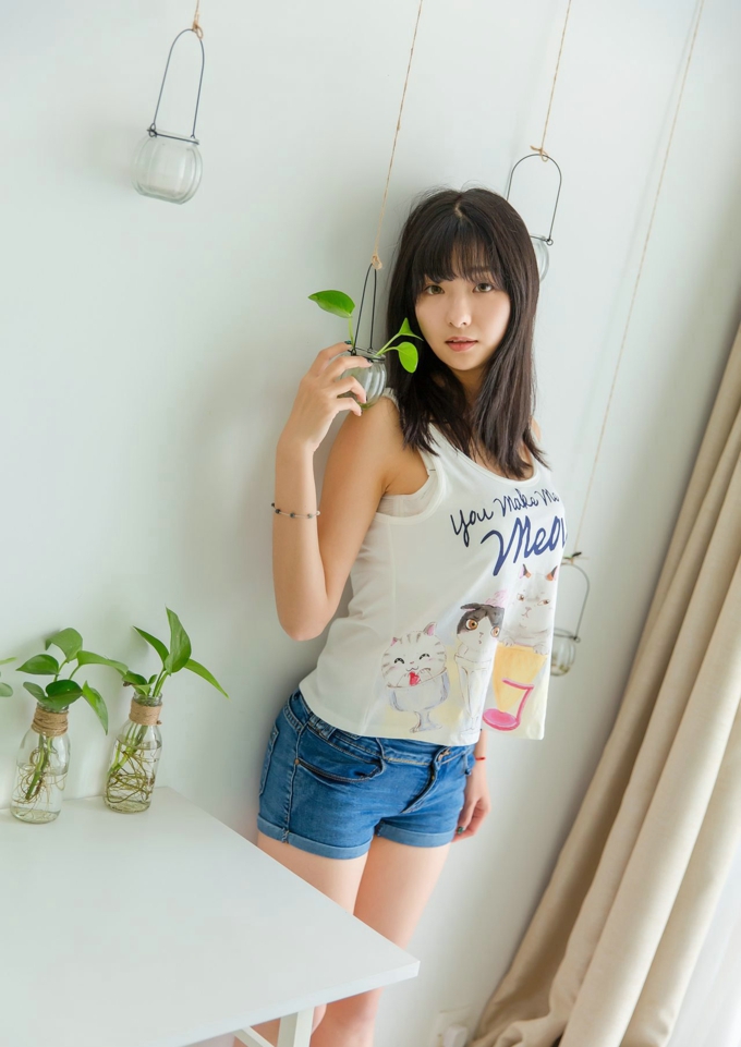 可爱少女迷人清纯诱惑美乳写真