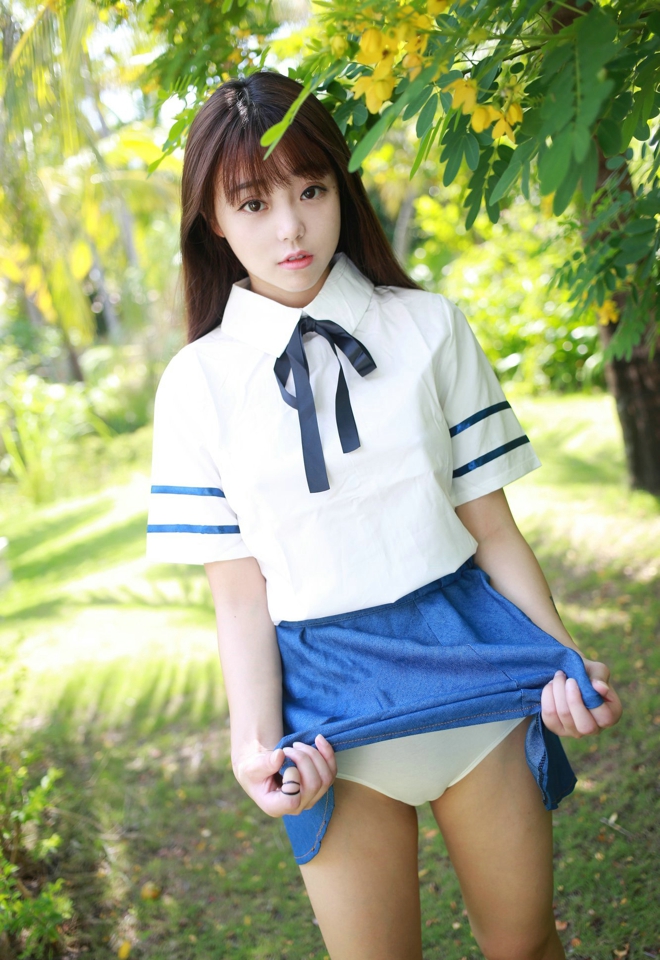 模特佘贝拉bella性感白嫩户外娇媚诱人写真