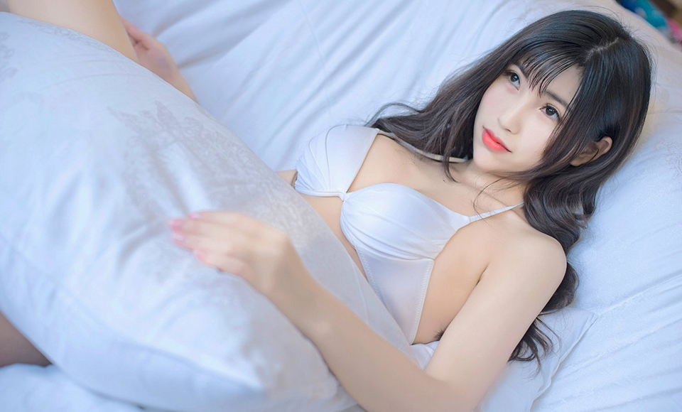 比基尼美女悠悠白嫩美乳诱惑照