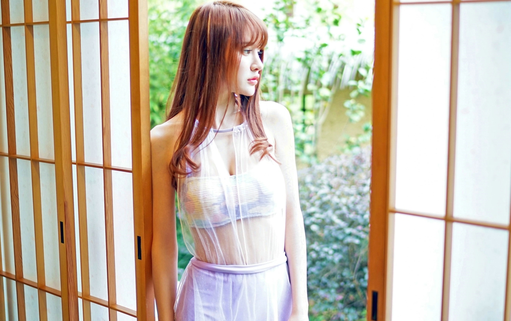 Cheryl青树气质嫩模性感迷人诱惑妩媚写真