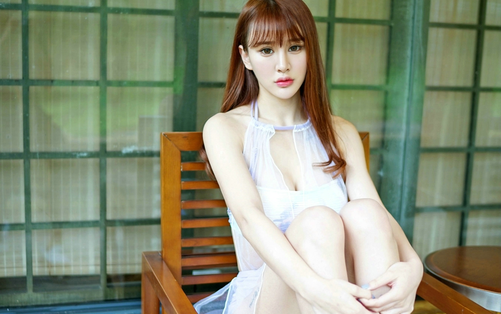 Cheryl青树气质嫩模性感迷人诱惑妩媚写真