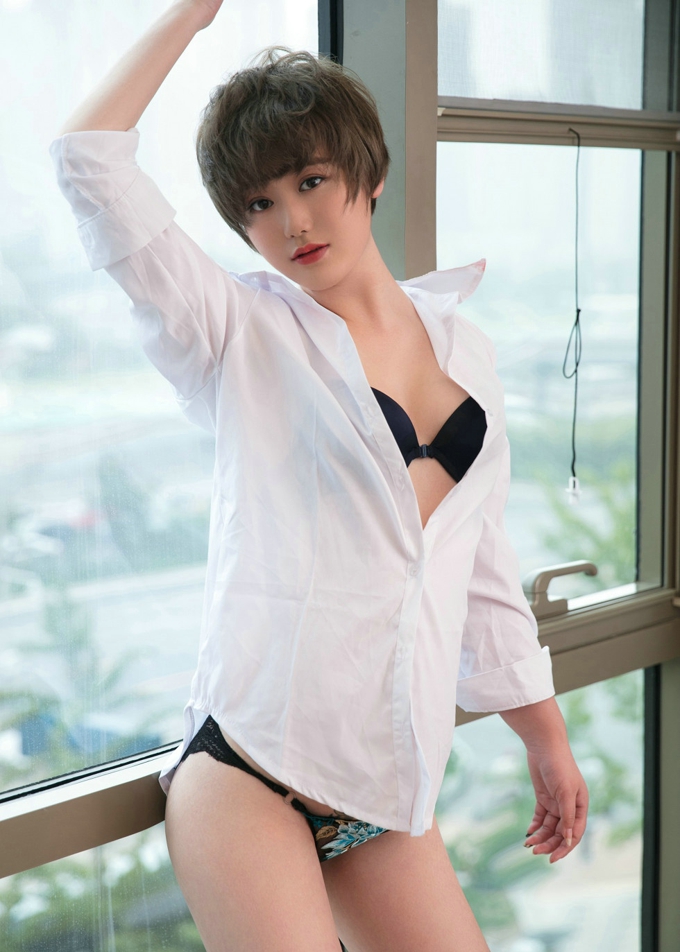 白衬衫内衣美乳诱惑瑶瑶气质写真