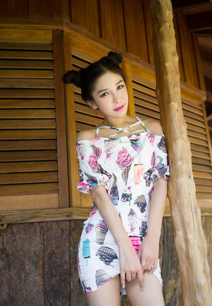 戴小唯性感诱惑迷人美腿气质妖娆撩人妩媚写真