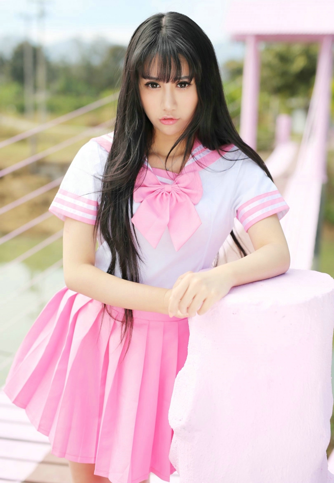 杨晓青儿粉红学生装制服诱惑写真