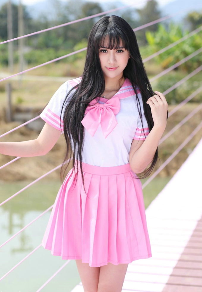 杨晓青儿粉红学生装制服诱惑写真