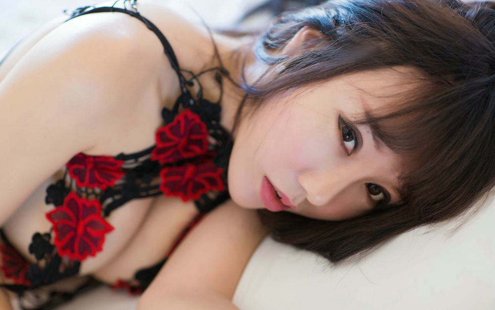 娇柔妹子夏笑笑Summer性感诱惑情趣美乳翘臀美腿写真