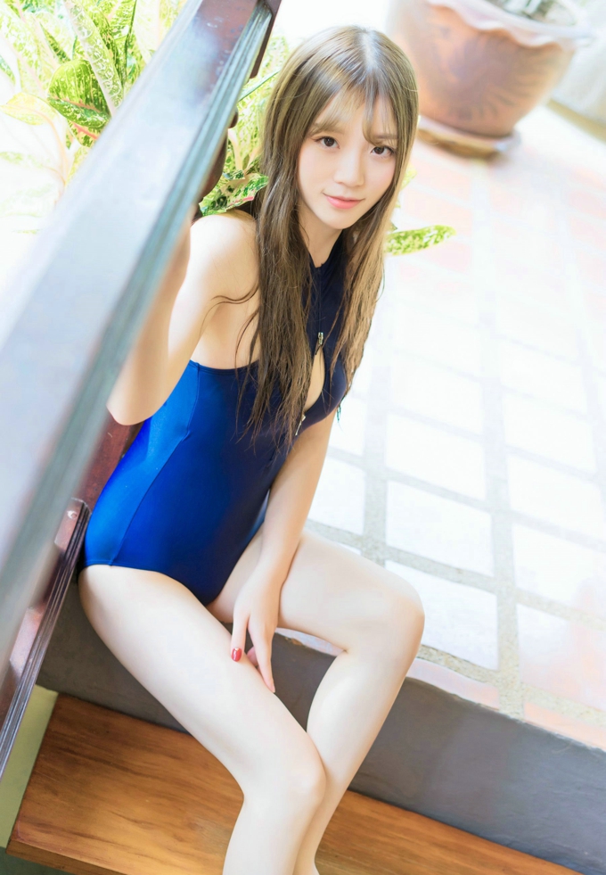 程彤颜性感死库水美乳诱惑娇巧写真