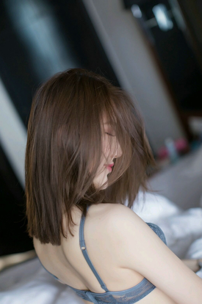 刘奕宁Lynn内衣美乳性感诱惑写真