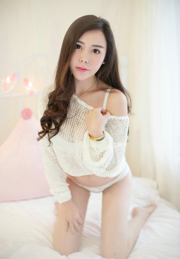 爆乳左冰Queen诱惑内衣私房翘臀写真