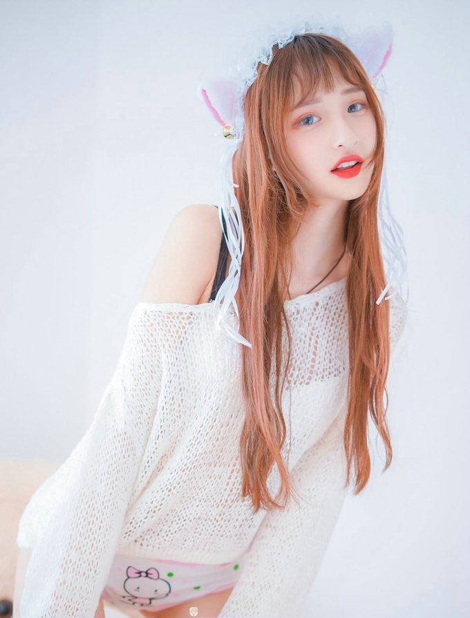 诱惑迷人内衣翘臀勾魂妩媚写真