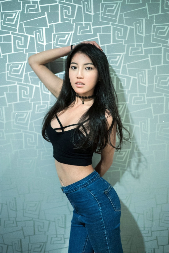 妖娆性感少妇土豆姐迷人优雅翘臀写真