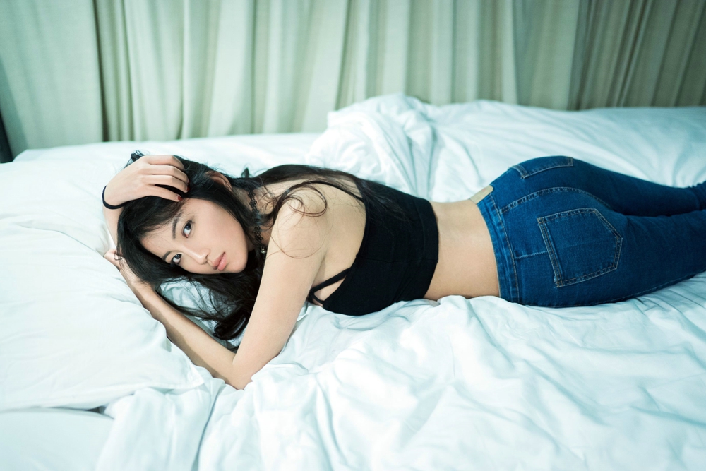 妖娆性感少妇土豆姐迷人优雅翘臀写真