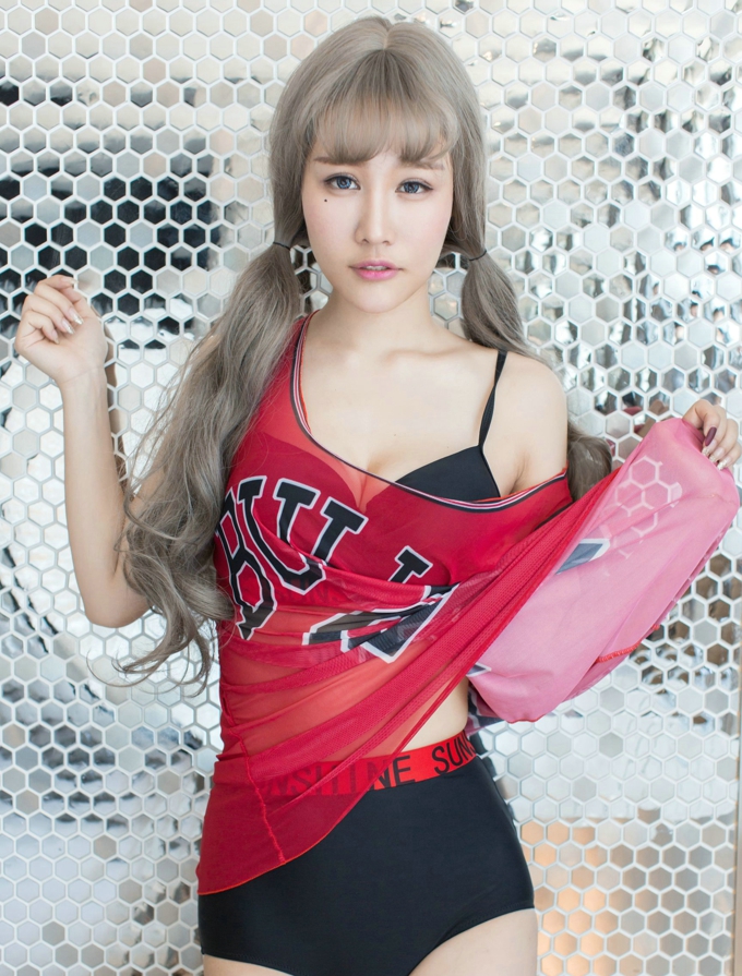 运动休闲内衣美乳可爱美女美盺Yumi性感诱惑美人妖娆写真