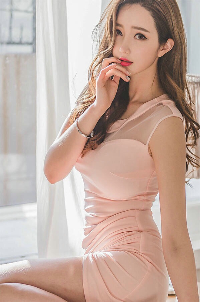 性感娇艳爆乳美女私房娇媚妖娆诱人写真