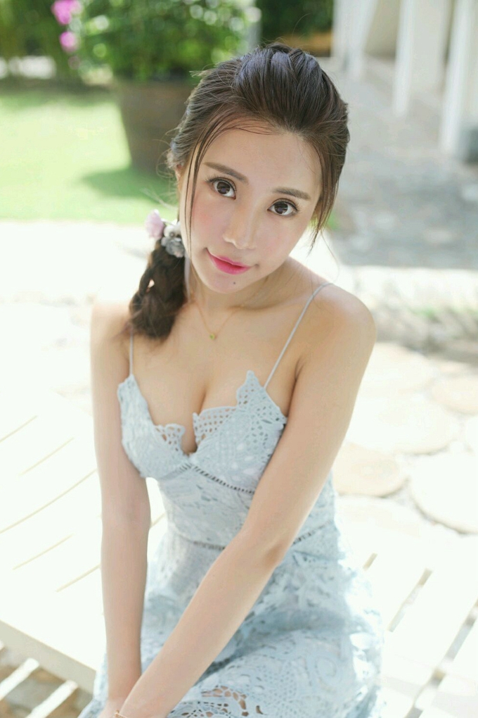 靓丽风情美女绮里嘉ula性感写真