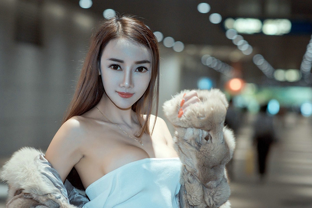 皮草美女婕西儿jessie诱惑迷人妖娆妩媚火辣眼神气质写真