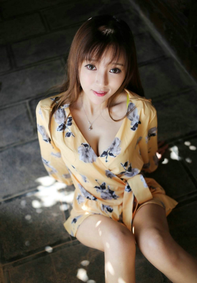 王馨瑶yanni清纯女神诱惑翘臀妩媚写真