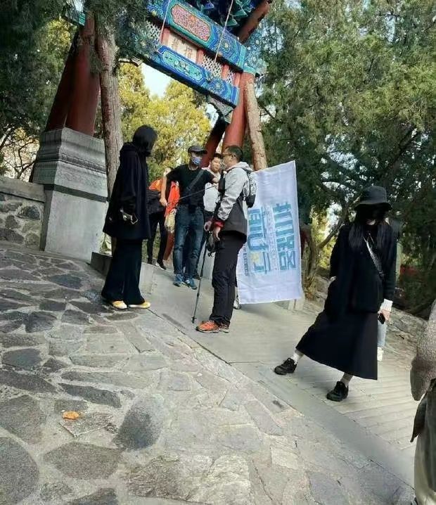 马思纯现身抑郁症活动 身形消瘦生图重回颜值巅峰