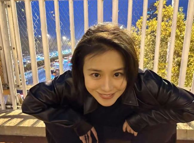 马思纯现身抑郁症活动 身形消瘦生图重回颜值巅峰
