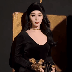 绝对的美貌！41岁范冰冰惊艳亮相巴黎时装周