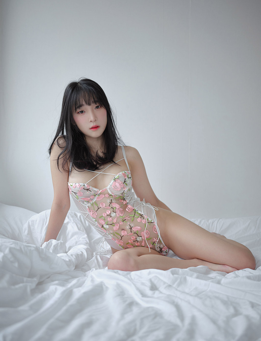 巨乳少女姜仁卿情趣女仆透视死库水