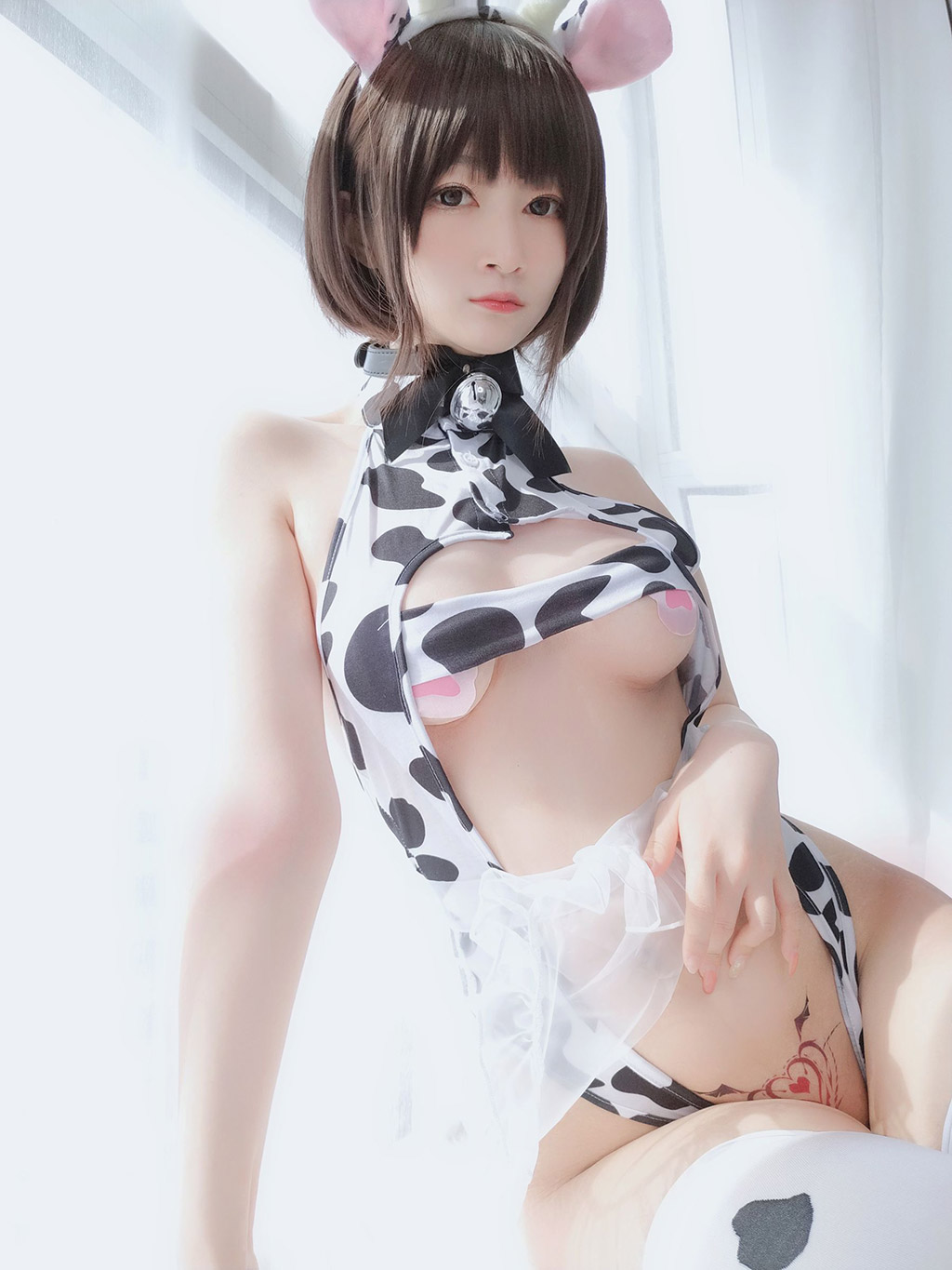 COS福利白银81可爱白嫩大奶牛